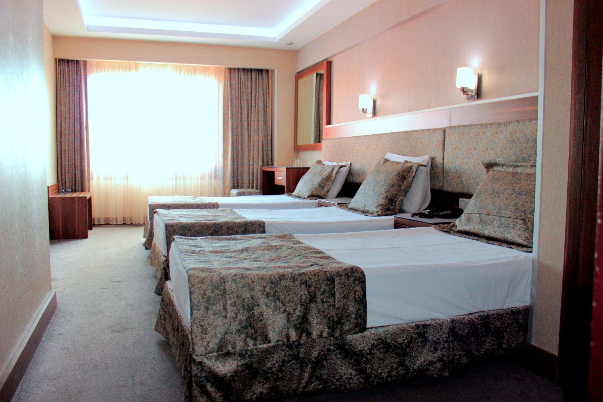 Hotel Buyuk Paris Истанбул Екстериор снимка