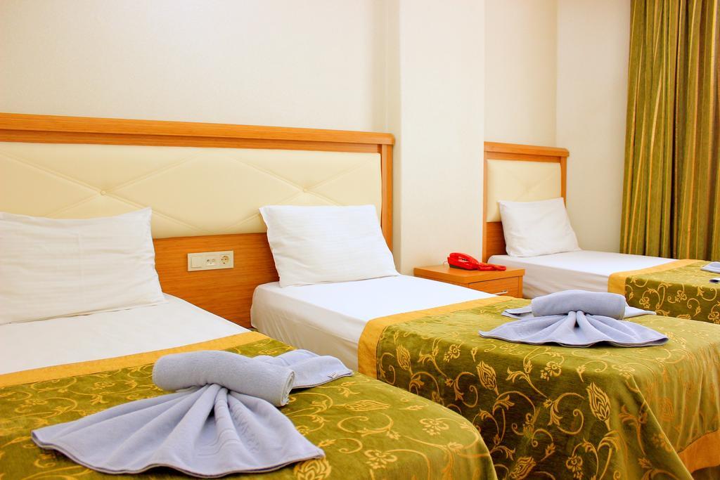 Hotel Buyuk Paris Истанбул Екстериор снимка